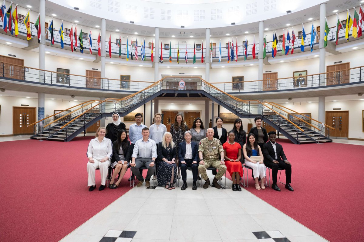 DefAcUK's tweet photo. Great to welcome Diplomatic Studies students from @UniofOxford. 

✅Global security challenges
✅Professional military education
✅Strategic trends shaping the future

An opportunity to connect academia &amp; defence, strengthen international partnerships, and support future leaders. https://t.co/YRMMRjuOrp
