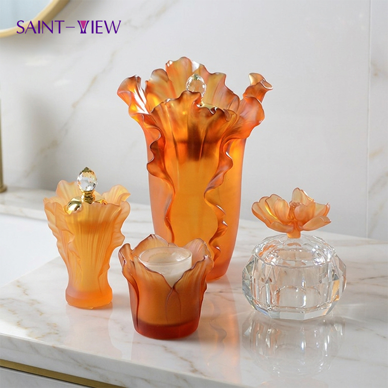 AnandaLu1's tweet photo. 🔥Color Showdown: Aroma Set
▫️White❄️:Soft matte translucent texture,brings pure minimalist elegance,perfect for bright&amp;clean European-style bedroom.
▫️Amber🍂:Gradient warm texture hue,filled with retro luxury vibe
#SAINT-VIEW #HomeDecor #Bedroom #LuxuryVanity #Handcrafted https://t.co/LqbgkjahOA