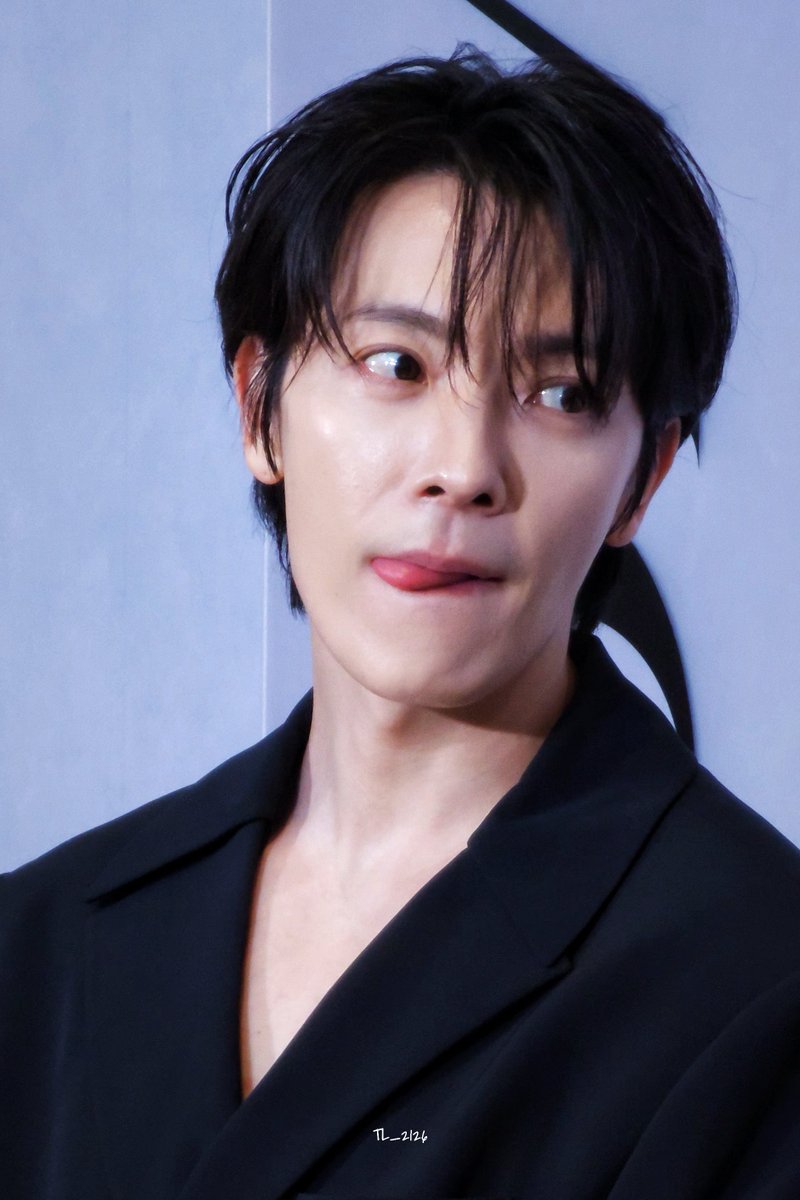 tl_2126's tweet photo. 20260528 Lancôme in Taipei

이떠해 혀 집어넣어 진짜... ❤️‍🔥❤️‍🔥❤️‍🔥❤️‍🔥
 @donghae861015

#동해 #DONGHAE #李東海 
#슈퍼주니어DnE #SuperJuniorDnE https://t.co/h9MsEOchRb