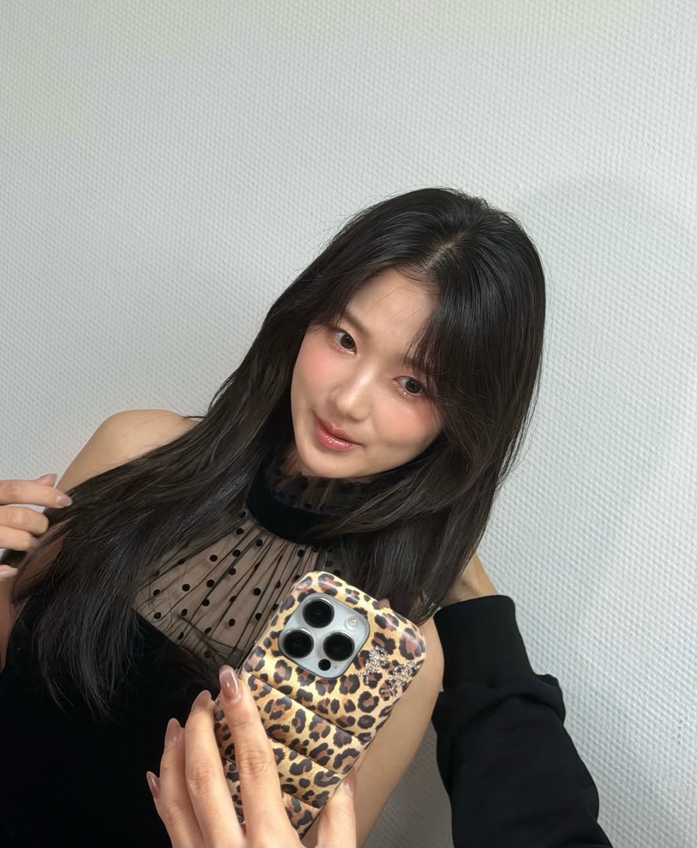 Khyindia's tweet photo. Kim Hyeyoon Instagram update post 

🔗https://t.co/fVkNOMzSgL

#KimHyeYoon #김혜윤 #Hyeyoon https://t.co/pbpNKXQfAq