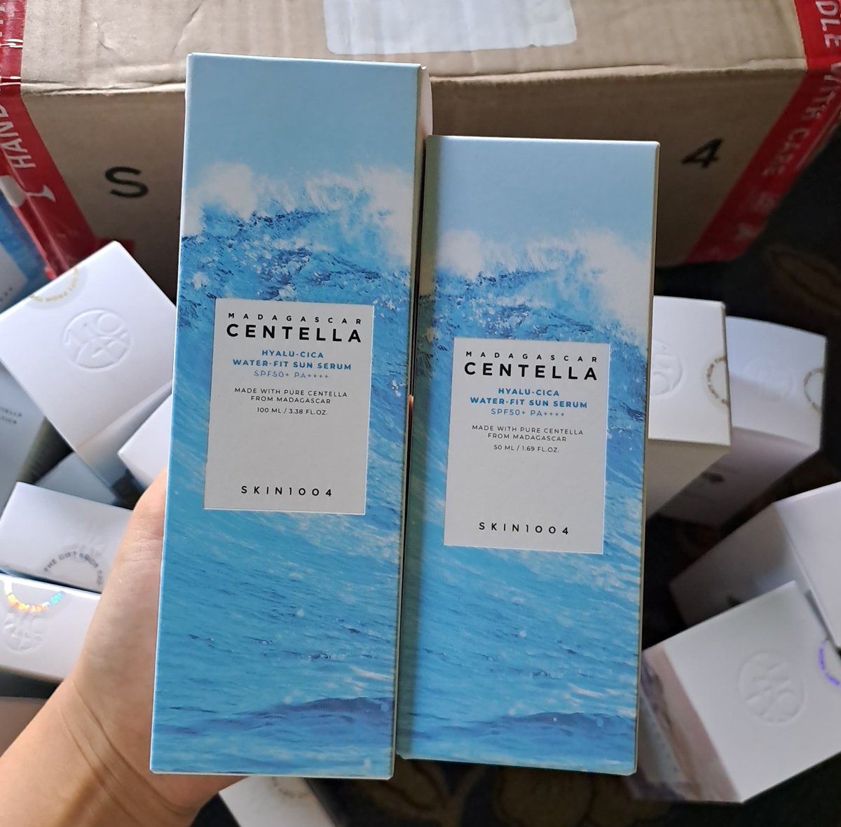 crumbledsand's tweet photo. wts want to sell jual new sealed

skin1004 hyalu cica sunscreen full size &amp; jumbo
- 50ml 🏷70k/pcs
- 100ml 🏷115k/pcs

expired 2028, original official store mall skin1004

*price after voucher shopee video, cek pinned twt aku untuk cara order nya

ss tutup biru centella spf50 https://t.co/VzC4SjFBCR