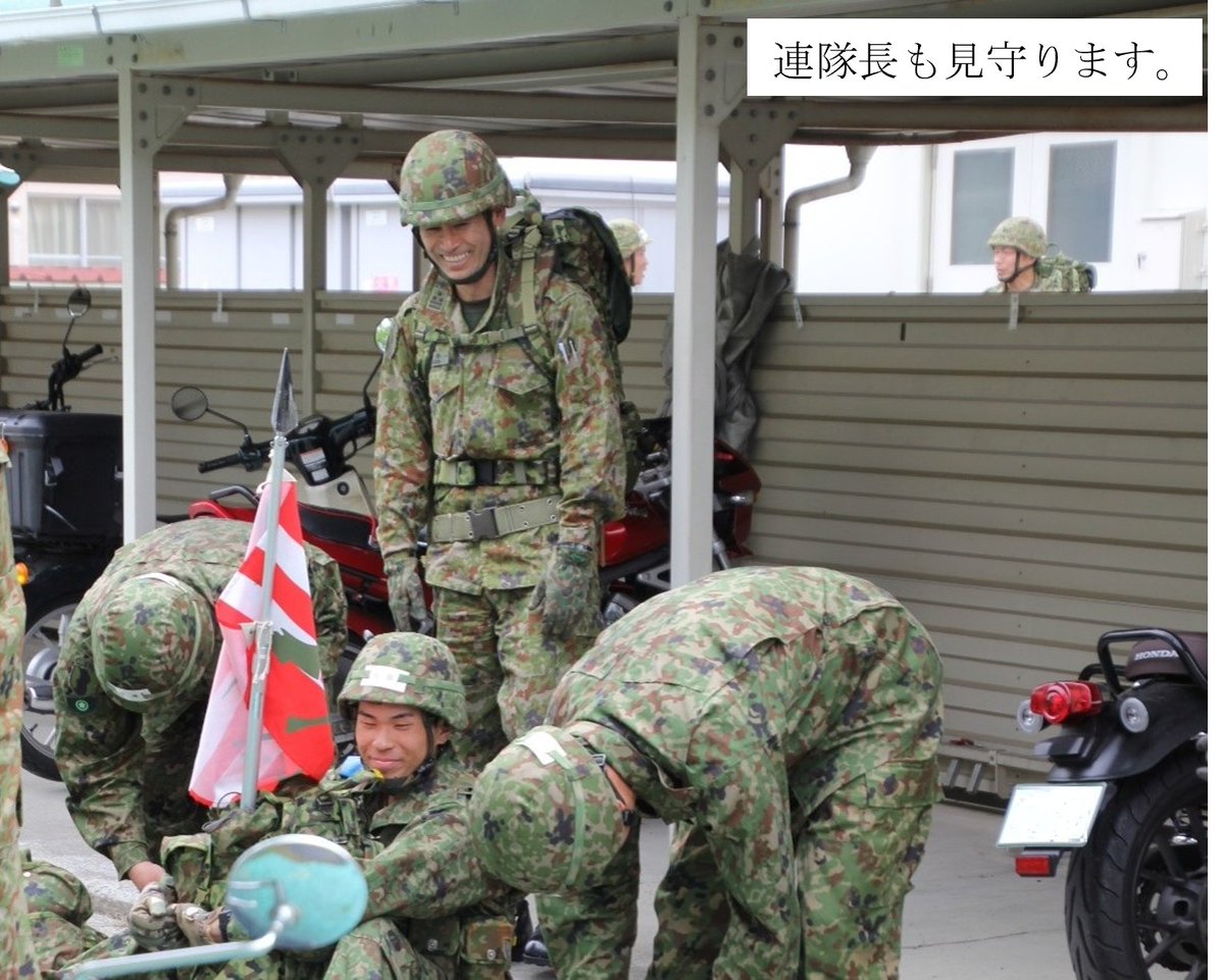 jgsdf_3d_36i's tweet photo. ３月に入隊した自衛官候補生は、１０ｋｍ徒歩行進訓練を実施しました。
駐屯地内で徒歩行進の基本的な要領を学ぶことができました。
入隊後約１か月が経過し、徐々に隊力も付き始め、しっかりとした足取りで訓練にとりくみました。 https://t.co/9tuiJB1Sb7
