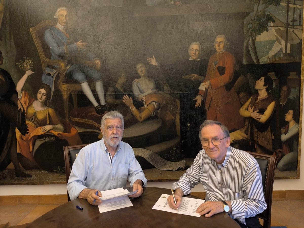 AcademiaAgp's tweet photo. El presidente de la #AMCiencias, Fernando Orellana Ramos, y el presidente de @SEAPMalaga, José M. Ruíz Povedano, han rubricado la addenda al convenio de colaboración acordado entre ambas instituciones. Un acuerdo que posibilita la realización de actos culturales y científicos. https://t.co/l1AbhgEMk9