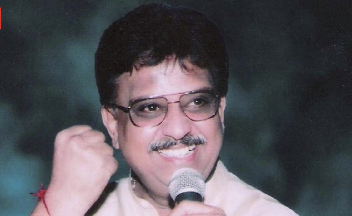 velichapoove_'s tweet photo. happy birthday to the greatest singer mankind will ever witness. forever &amp; ever in our hearts 🤍 https://t.co/a7EIMsxcmQ