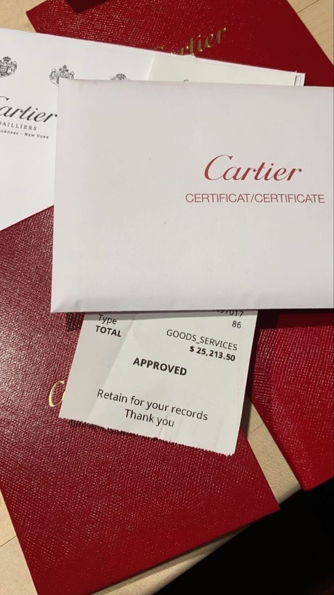 HoutermanJohn's tweet photo. Grateful for this moment I just picked up my Cartier😀 earned straight from my crypto profits. Patience, discipline, and the right guidance made it happen. Big thanks to my coach @Mooglet1 https://t.co/W3JJmrU5VK