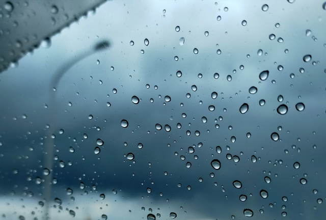 TwitFukuoka's tweet photo. 九州北部地方（山口県を含む）が梅雨入り → https://t.co/E44EMBONRB https://t.co/fVQ2p7zTRQ
