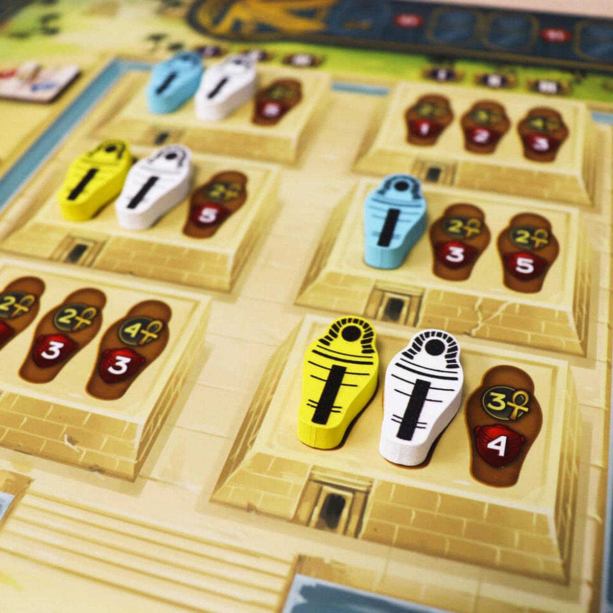CMONJAPAN's tweet photo. 🏺ゲームマーケット2026春で完売した重量級戦略ゲーム『メンネフェル』先行販売中！

『美徳』『サビカ』のヘルマン・P・ミヤンによる、古代エジプトを舞台にした戦略ゲーム。
ワーカープレイスメント×タイル選択による重厚な駆け引きと、214個の木製コマが織りなす圧巻の盤面をお楽しみください。

📅6月18日(木)までCMON JAPAN Webショップ限定・数量限定先行販売

https://t.co/6xUDBcZ3A2

#エジプト #メンネフェル #CMONJAPAN #ボードゲーム
