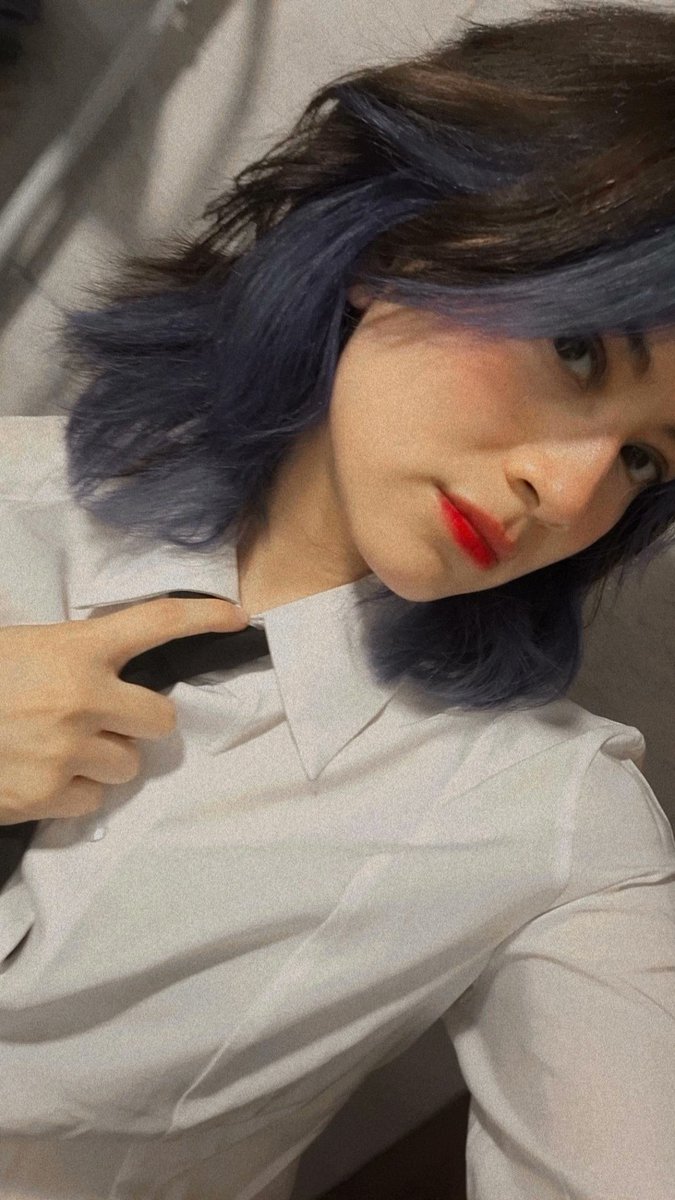 NaocchiUwU's tweet photo. ¡Papus! Hoy tuve un día bastante ocupado y cansado, así que el directo será más tardecito, como a las 12:00 a. m. (hora de mi país)
Necesito pintarme el cabello para un IRL especial de mañana. ¡Nos vemos más tarde! 💖 https://t.co/WJwFzLey0K