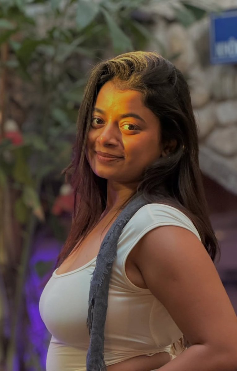 raokrish011's tweet photo. Deniki 2 viagra tablets vesi
Nenu kuda 2 vesukoni Asalu Mogga padipokunda Deeni Puvvu lo unna doola mottam Poyedaka kasi kasi ga dengutu Rasam mottam body meda karchi dengali 💦🥵 

@18_midhun65085 
@corngod2042 
@Lustyyyking https://t.co/3YKbfXqhkO