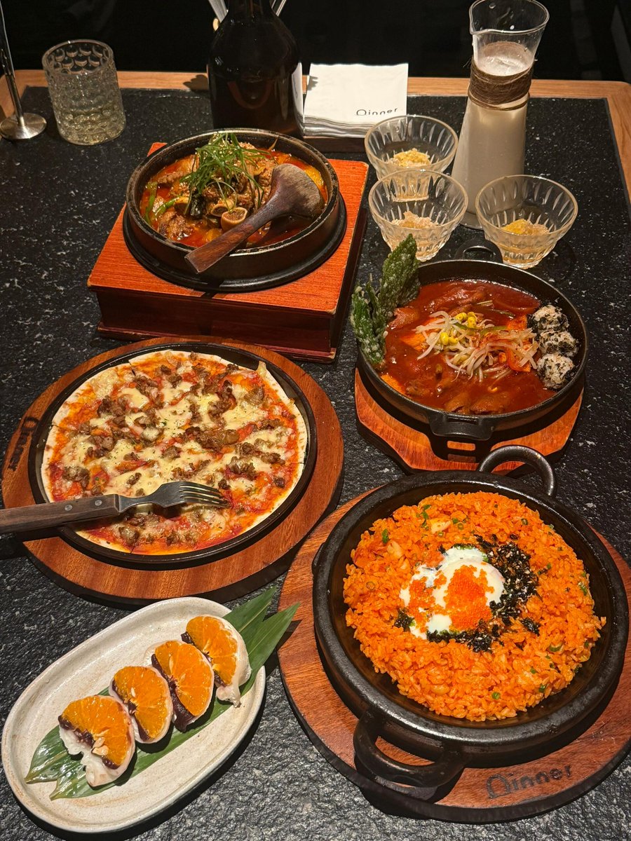 0_qph's tweet photo. A solid spot for Korean fusion in Hangzhou! The decor is great for photos, and the mango shaved ice dessert is perfect. 📸🍧 https://t.co/cDgUmI5RKS