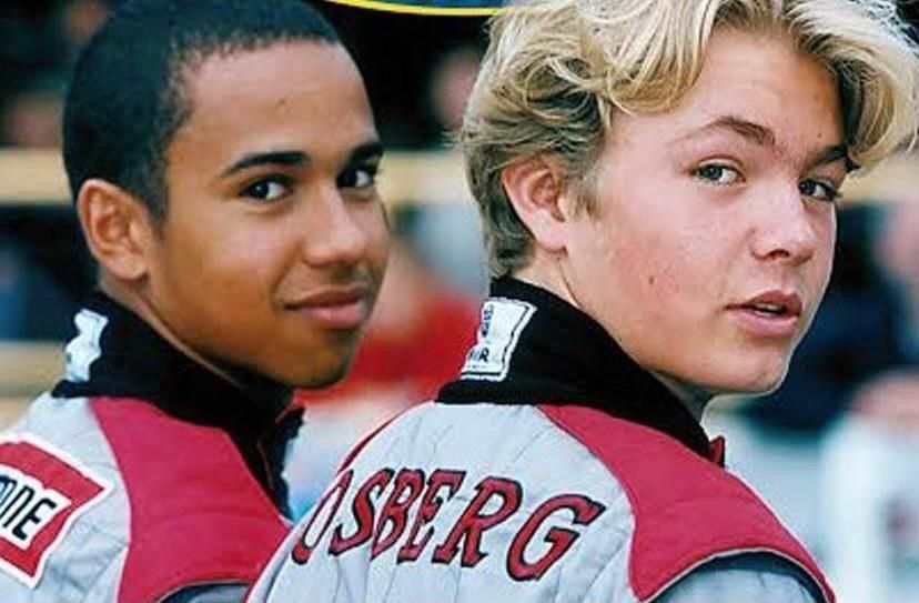 varpuxsten's tweet photo. i miss my hometown, because it was the closest and only thing i could hold to the memory of me and my childhood bestfriend. https://t.co/lJRCrgnEAv