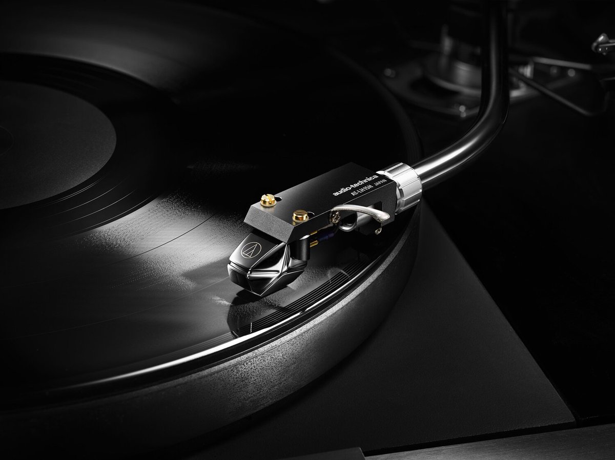 AudioTechnicaJP's tweet photo. 【新製品】
鉄芯型MCカートリッジのフラッグシップモデル『AT-MCD1』を6月12日に発売します。

ウィーンで開催中の「HIGH END Vienna 2026」にて発表。国内では6月19日（金）～21日（日）に東京国際フォーラムで行われる「OTOTEN2026」で国内初の一般公開を予定しています。

https://t.co/DrsDsdKYQx https://t.co/2hR1CrIBoQ