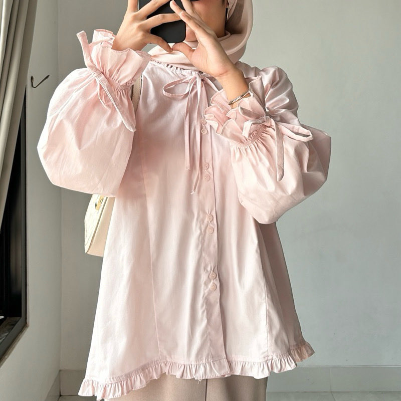 youarethe121's tweet photo. spill outfit pink brown buat fancon jaehyun yang nggak bikin kantong nangis 😭💸

tags. jaehyun fancon jkt dresscode https://t.co/cwuYlKqKWT