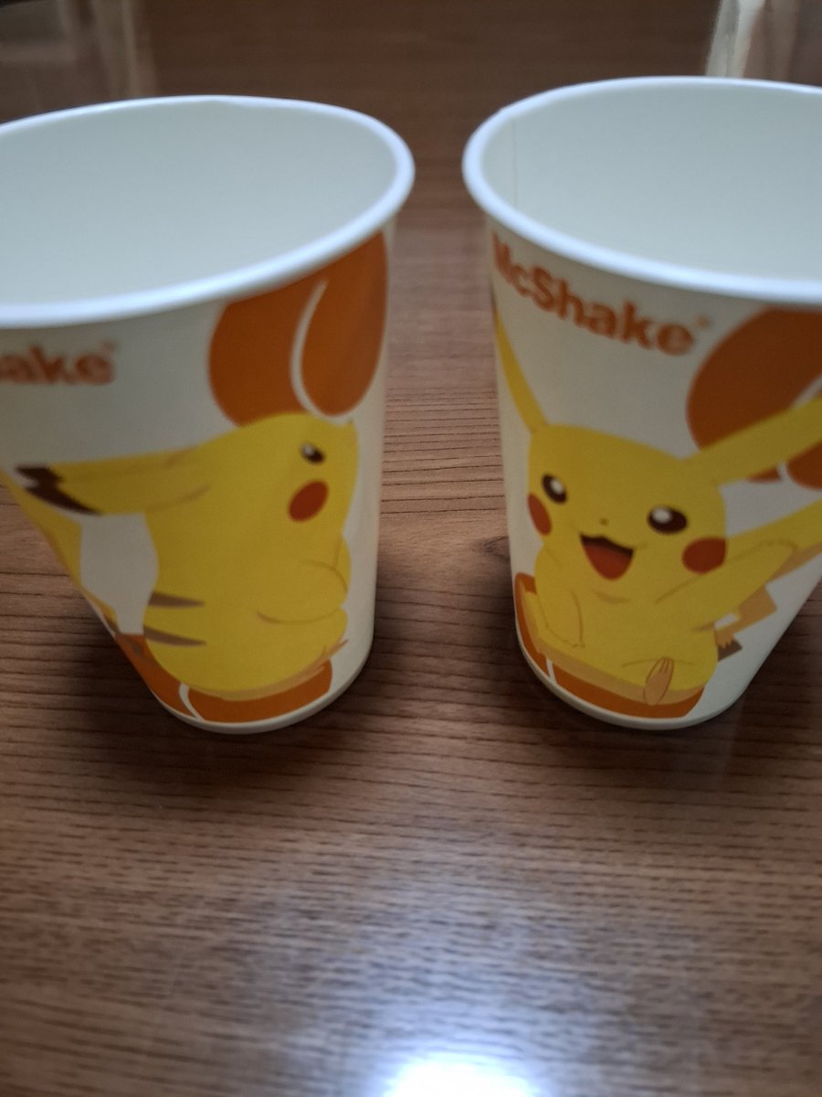 grenny_bye3's tweet photo. 5年前のマックシェイクピーチのピカチューカップ☺️この時はまだ飲んでても問題なかった時期😉👍️✨ピカチューかわいい https://t.co/sP4wbEcN9h