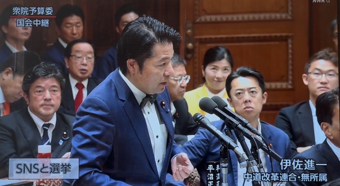 abed_gp's tweet photo. 自民党の末松委員長が過去、高市早苗に
国会審議においては「与野党問わず『敬愛の精神』が必要不可欠である」とおっしゃられた

門ひろこの顔たるや………
これ、AIじゃないですよ、動画も貼っておきます
自民党は、政府の格を下げてる
門さん…恥ずかしいですよ（ブロックされてるけど） https://t.co/LgllXZ5vWJ