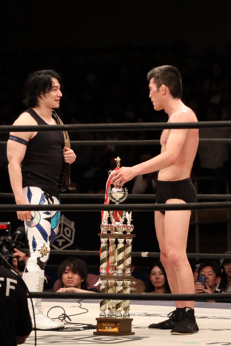 nh_53's tweet photo. 2026.5.31 後楽園ホール
相思相愛。
#ddtpro #KINGofDDT #上野勇希 #青木真也 https://t.co/1ksTDQfKlJ