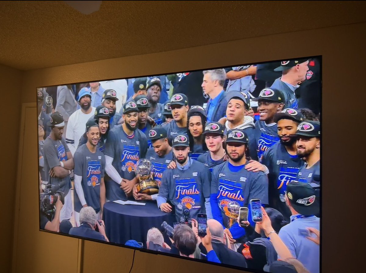 ProducerSpree's tweet photo. Pt.1 Game day! NBA Finals🙌🏿 Been a Knicks fan since I was ugly little jit  😅and no social media

Still waiting on my Knicks forces that dropped a few weeks ago as well🤦🏿‍♂️#Knicks #Knickstape #NBAfinals #NBAfinals2026 https://t.co/Ln7jUJKWJC