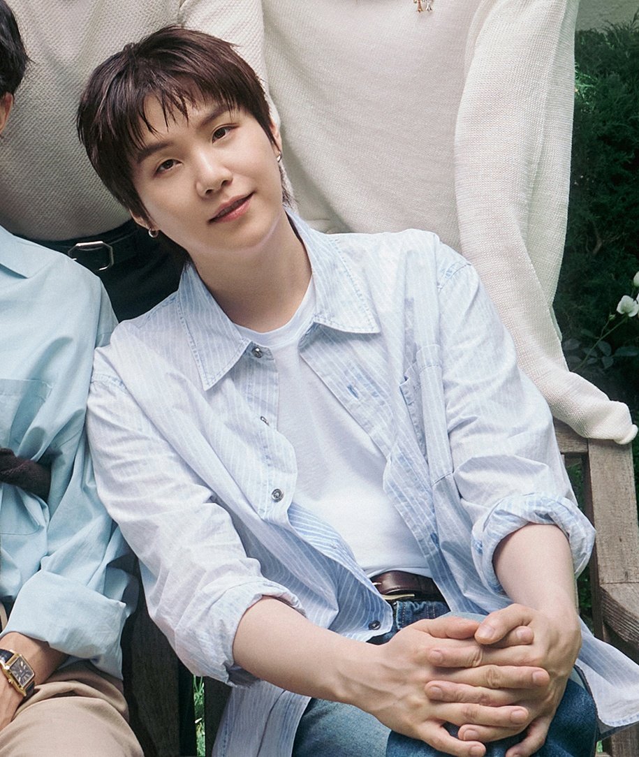 ChioLaley's tweet photo. @larsakatani 13 YEARS WITH SUGA
13 YEARS WITH YOONGI
ALWAYS TOGETHER WITH SUGA
SUGA WE ARE SO PROUD OF YOU
OUR LOTUS FLOWER MIN YOONGI
#SUGA #슈가 #방탄소년단슈가 #BTSSUGA
 #シュガ #AgustD #MINYOONGI https://t.co/q8SeJy3YjB