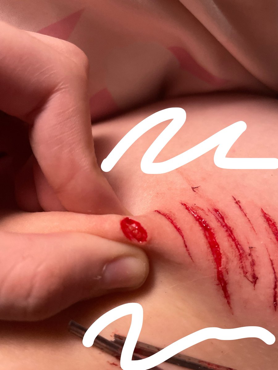 EmilyBroyles13's tweet photo. Beanies and styros!!!
Tw: totally fake!!!!!!

#ouchie #slittertwt #beans
#styro https://t.co/i9rU6Rbk4o