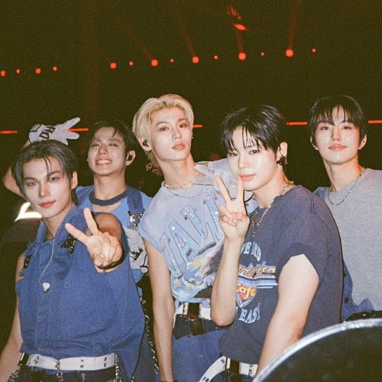 skyhanbin's tweet photo. my evnne stars 💖 https://t.co/OsDQujld9z