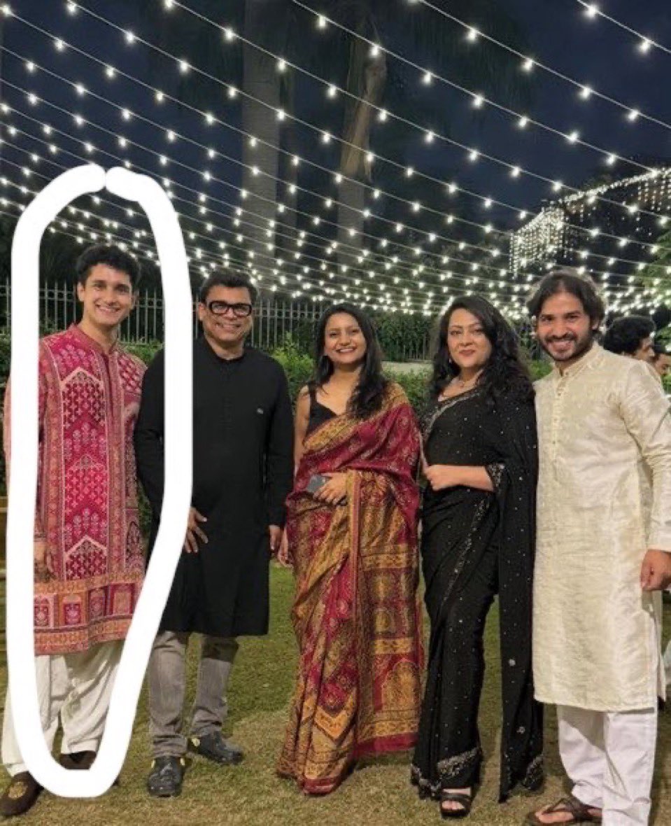 Sharma__ji1's tweet photo. अब मच्छर पार्टी भी आएगी 🤣😂 मकड़ी भी आएगी 🤣🤣 जिस दिन मेंढक वाली पार्टी आ गई ना धमाल मचा देगी 
आप चिंता मत कीजिए सर,,,
अमितशाह नाम है उनका यकीन मानिए अपनी अपनी सीट भी नहीं बचा पाएंगे इस बार हर पार्टी का लीडर क्योंकि इस बार इतने वोट कटेंगे फिर evm evm करते रहना https://t.co/iw8hyQ71kg