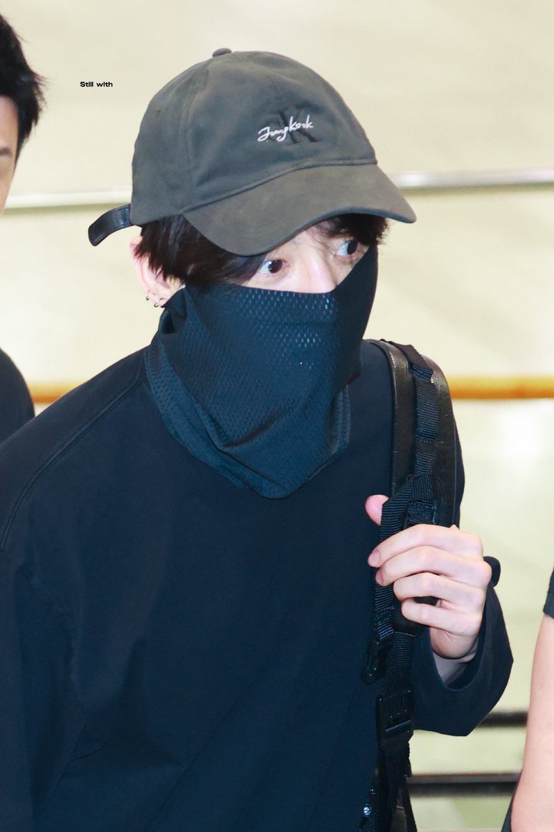Stillwith_kJin's tweet photo. 260604 ICN✈️ preview
🫳🏻🐰

#방탄소년단 #전정국 #JUNGKOOK https://t.co/Dade77ufEO