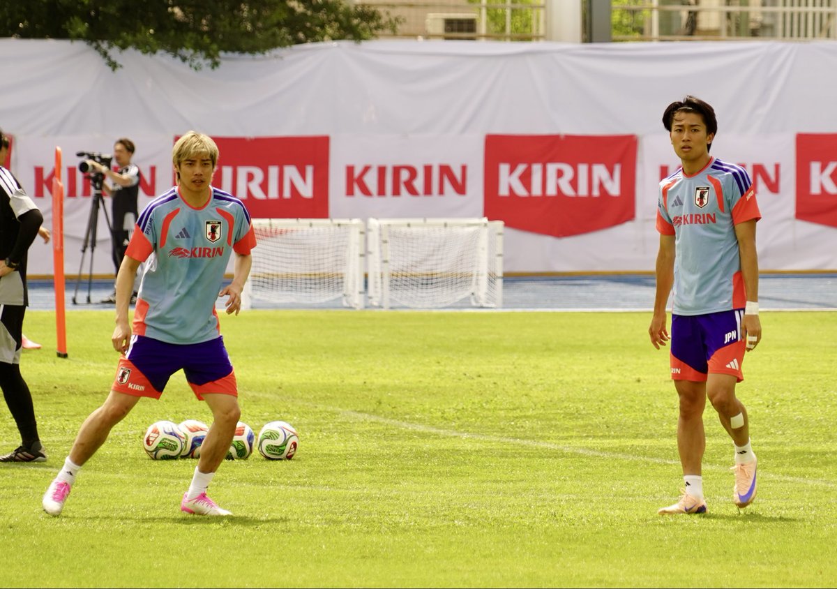 nikkan_soccer's tweet photo. ハッピーセット https://t.co/pq28QGIdJh