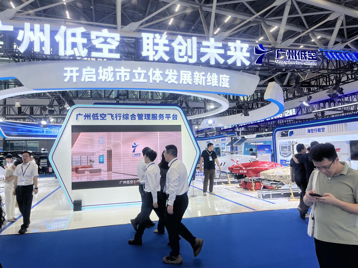 ChanJoe18's tweet photo. The Guangzhou International Smart Equipment and Artificial Intelligence Exhibition 2026 opened on June 3 in Guangzhou, Guangdong province, drawing more than 700 domestic and international participants to the China Import and Export Fair complex. https://t.co/dyhP8XCakh