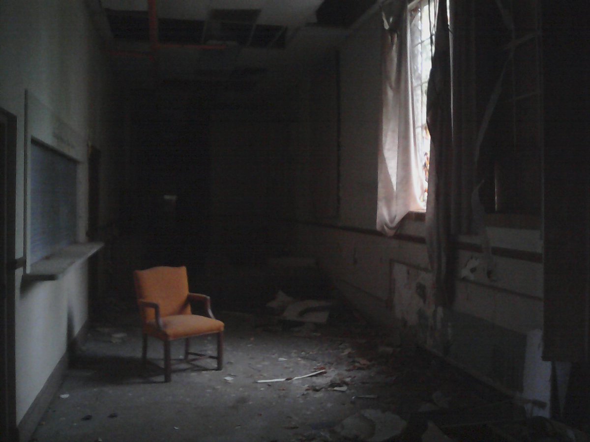 RGespenst's tweet photo. @JohnHardyWV Backrooms and Liminal Space stuff tickles a similar itch that Abandoned Places does for me. Even without the spooky monsters, being inside a "dead" building has a unique appeal. https://t.co/wU0bgh20Xv