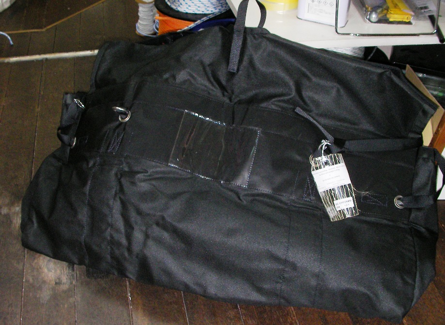 catyskip's tweet photo. 依頼されたHYDESAILのクルーザー用スピンランチャーバッグ入荷しました。 https://t.co/2664nhbvQK