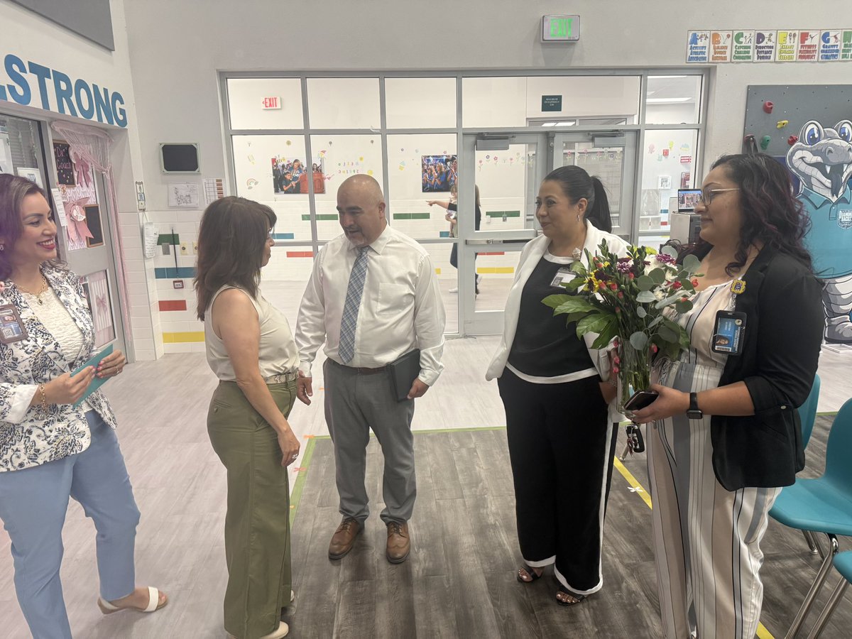 CTrails_ES's tweet photo. A heartfelt congratulations to Mrs. Campos on her retirement! Thank you for your unwavering dedication, compassion, and the countless lives you’ve touched. Your heart for service has made a lasting difference. Enjoy this well‑deserved new chapter! #CTEHeartAtWork❤️🌵  #TeamSISD https://t.co/GGSD9lhN4b