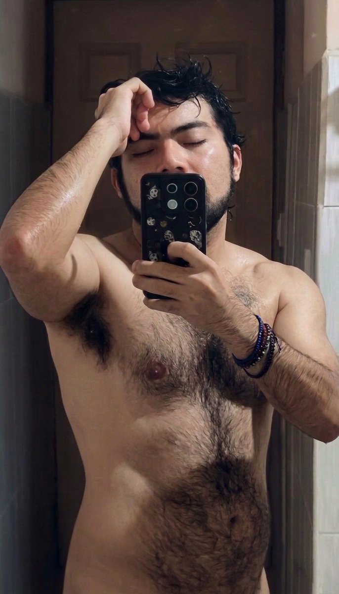 OnlyPepeTop's tweet photo. Bad BOY 🖤
.
.
mi Telegram Free ✨: https://t.co/oypPHo2nl2 https://t.co/So0N0nL6wp