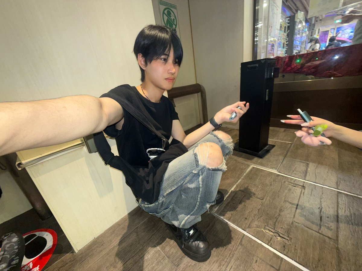 wannabeamon's tweet photo. 🧑🏿‍❤️‍💋‍🧑🏿 https://t.co/xZIUkn3KRk