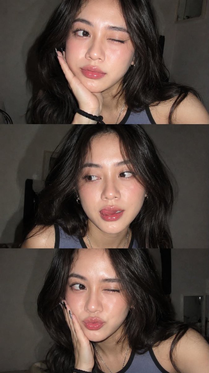 Sairah_0's tweet photo. GPT Image 2 On ChatGPT 

Prompt :

Ultra-realistic Gen Z selfie photo collage, three vertical smartphone flash selfies of a young woman with long wavy black hair, soft dewy glass skin, rosy blush, glossy peach lips, natural makeup, wearing a faded blue-gray sleeveless Nirvana tank top, silver chain necklace, black nail polish with nail art, posing with hand under chin, playful wink with tongue out, and warm smiling expression. Direct front-facing flash photography, clean light gray wall background, high contrast shadows, candid Instagram aesthetic, sharp facial details, shallow depth of field, Y2K vibe, soft skin texture, photorealistic, 35mm lens, high resolution.

Prompt :

Ultra-realistic late-night flash selfie collage, three stacked smartphone photos of a young woman with shoulder-length dark hair, luminous skin, subtle blush, glossy pink lips, natural Korean-inspired makeup, wearing a blue-gray sleeveless tank top, silver chain necklace, resting face on hand, playful wink, looking sideways, and kissing-face expression. Direct camera flash creating bright highlights and deep shadows, dim indoor bedroom background, casual candid selfie aesthetic, soft messy hair, photorealistic skin texture, high detail eyes and lips, Instagram/Tumblr vibe, 35mm photography, realistic lighting, ultra-sharp focus, high resolution.