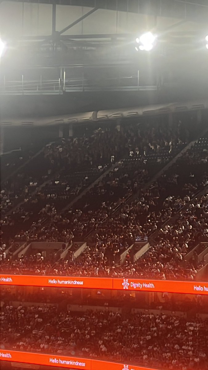 TheRavenKid's tweet photo. #TarpsOff at Chase Field in AZ! https://t.co/nn3dpQZIB8