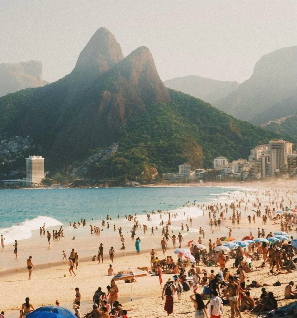 NatureRoot88's tweet photo. Rio de Janeiro, Brazil 🇧🇷 https://t.co/XAxmTRKp0p