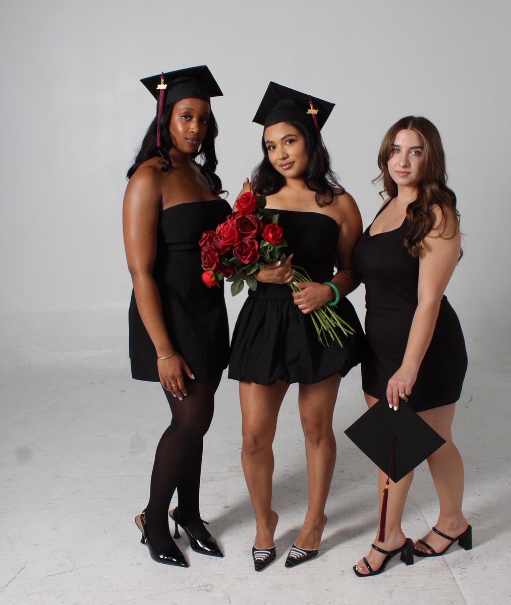 angiethehomie's tweet photo. My opps got no degrees only birth certificates #smd #imouthere https://t.co/QrCCQ9MZ2e