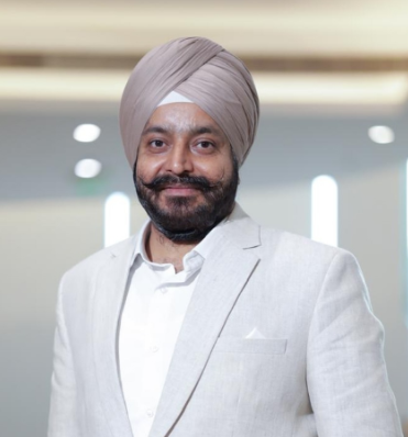 cafemutual's tweet photo. Here's how Harmik Singh Sachdeva of Milestone Financial Distribution built an empire of Rs 1600 crore :https://t.co/zfT6If8oAX https://t.co/xrYoxI9J2m