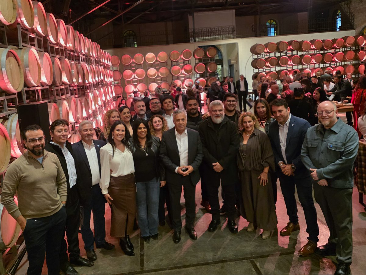 GarecaGc's tweet photo. Federalismo y Creatividad | Nos preparamos para vivir tres jornadas de intercambio, debate y crecimiento. El 4, 5 y 6 de junio, Mendoza recibe a los equipos de cultura de todo el país en el 1° Encuentro Federal de Industrias Culturales y Creativas💡
#CulturaMendoza https://t.co/ZHEVdpuKEm
