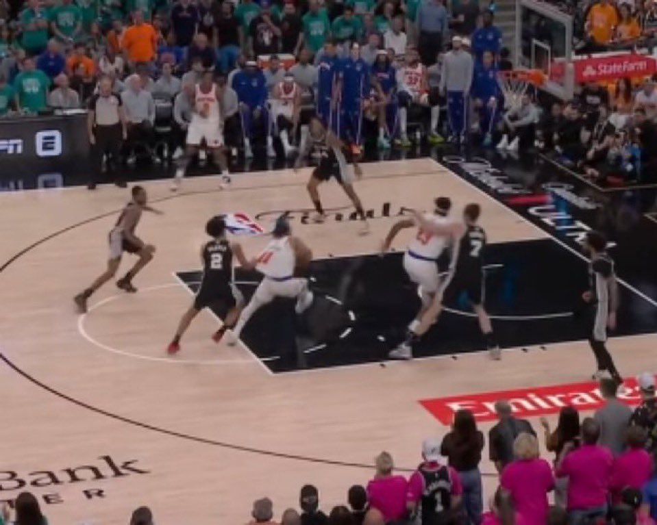 CookedByFlowers's tweet photo. @Dengriak445 @khimvp @SpursCulture https://t.co/C4wTRefbrM