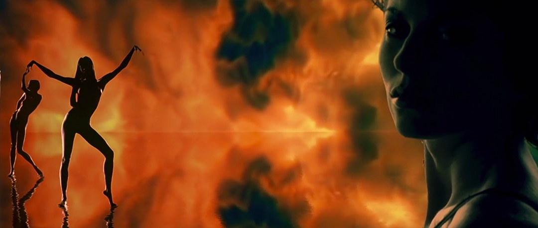 CRGCRH's tweet photo. there's just something special about James Bond intros https://t.co/g46MVKg1Wf