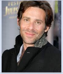 merlinpapin3's tweet photo. On souhaite un Bon Anniversaire à #JamesCallis qui a 55 ans on peut le voir dans
Slow Horses
Blood and Treasure
Mac Gyver
Star Trek Picard
Castelnavia
12 Monkeys
@FredOL69007
❤️si vous aimez https://t.co/JpLpsMJVJ5