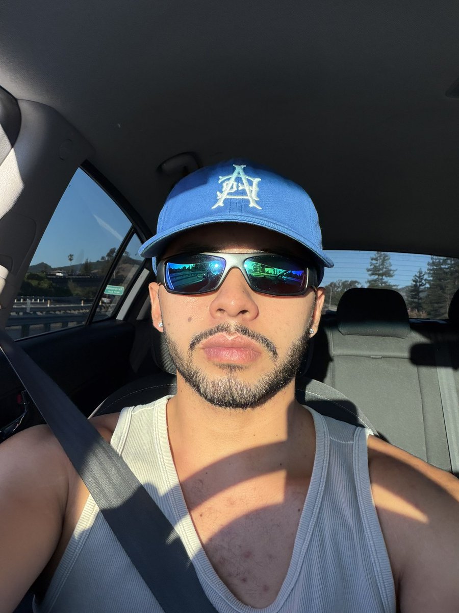 mexhotguy888's tweet photo. #man #broos #fyp #latin #boy  #hot #stud https://t.co/BhmqEyG6HT