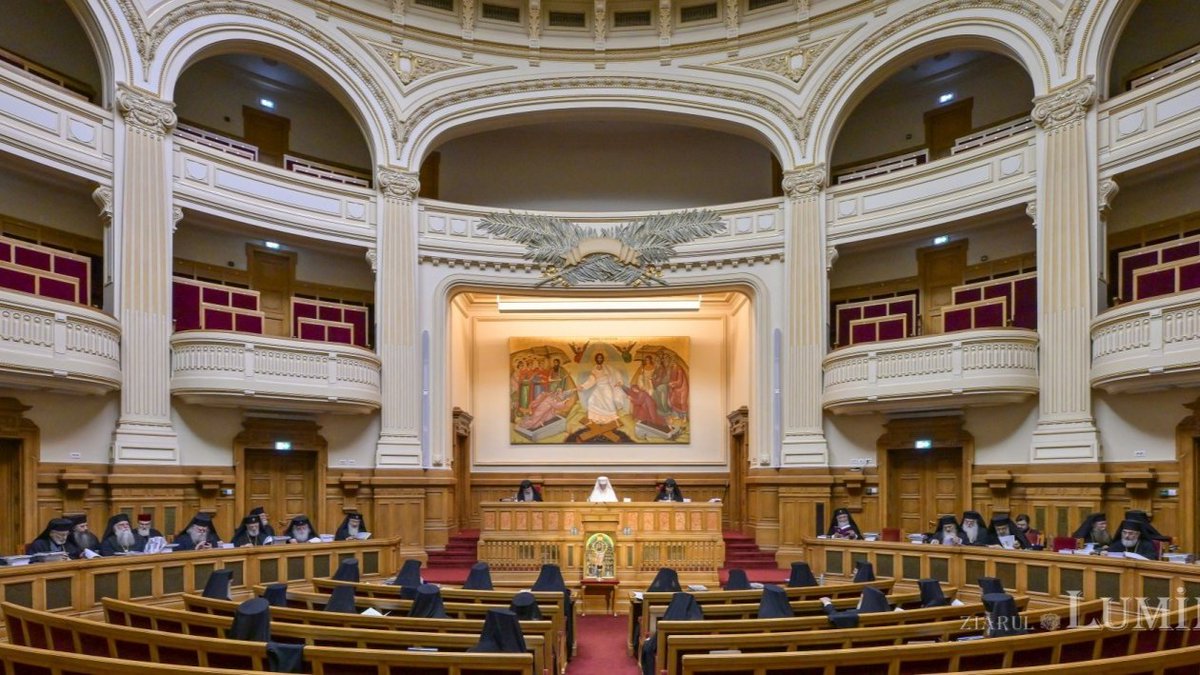 ROArchUK's tweet photo. Noi hotărâri ale Sfântului Sinod al Bisericii Ortodoxe Române
New Decisions of the Holy Synod of the Romanian Orthodox Church

🇷🇴 https://t.co/esFpWqKMGB
🇬🇧 https://t.co/zxZ88Y5cFV

#roarch #sinode #curch #BisericaOrtodoxaRomana #bor https://t.co/j7pk9G50vw