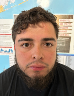 ICEgov's tweet photo. Jose Victor Cruz Rivera
📍IN DELANEY HALL RIGHT NOW

Criminal history:
👉Arrested for carrying a loaded firearm and felony sale of a firearm
👉Convicted of felony firearm possession and given probation

Cruz Rivera snuck into the country at an unknown place and time. ICE officers and agents arrested him in Mineola, NY, with help from @CBP.