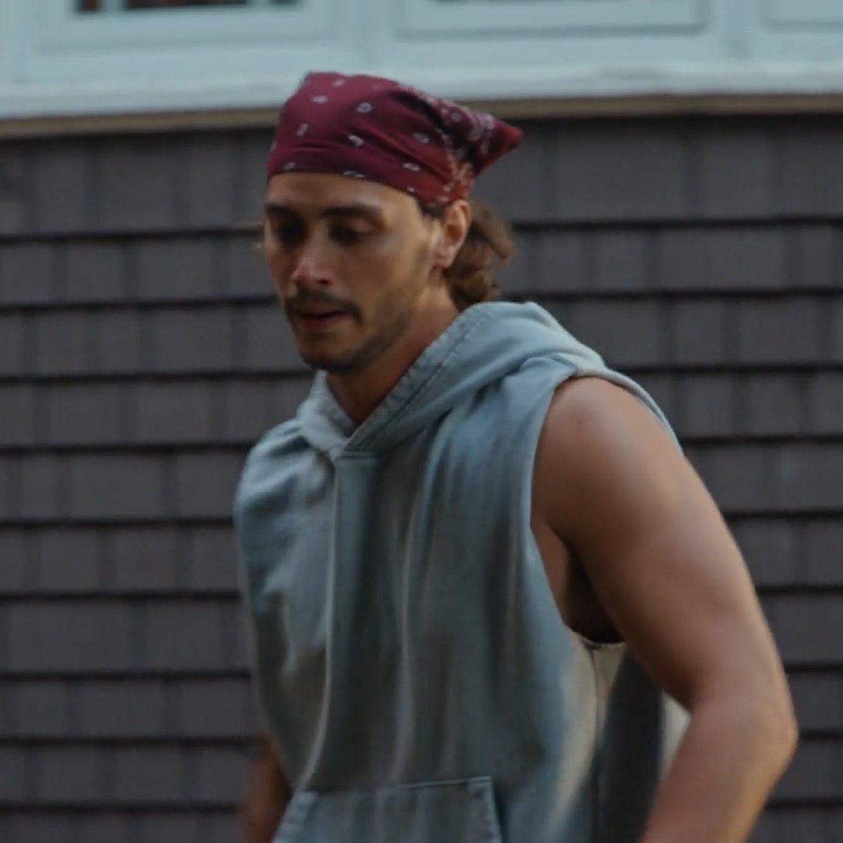 stealmywellsy's tweet photo. signing tf up on this cause damn 🤤 https://t.co/oCb0Qc7EVd