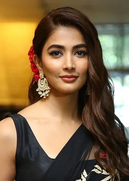 Preethistarr's tweet photo. Name: Pooja Hegde
Nickname: Pooja
Date of Birth: October 13, 1990
Age: 35 years old (as of 2026)
Birth Place: Mumbai, Maharashtra, India
Nationality: Indian
Ethnicity: Tulu-speaking Bunt family (South Indian)
Religion: Hinduism
Relationship Status: Unmarried..

Height: 5'9" (175 cm)
Weight: Approximately 55 kg (121 lbs)
Body Type: Slim / Fit
Hair Color: Dark Brown
Eye Color: Brown �
Tring +1

Career
Profession: Actress, Model
Years Active: 2012–Present
First Movie: Mugamoodi (Tamil, 2012)
Bollywood Debut: Mohenjo Daro
Best Known Movies:
Ala Vaikunthapurramuloo
Maharshi
Aravinda Sametha Veera Raghava
Beast
Housefull 4
Retro �

Net Worth
Estimated Net Worth: ₹55–60 Crore (Approx.)
Salary per Movie: ₹3–7 Crore (varies by project) 

Known For
One of the highest-paid actresses in South Indian cinema.
Miss Universe India 2010 second runner-up..

Famous for roles in Telugu, Tamil, and Hindi films..