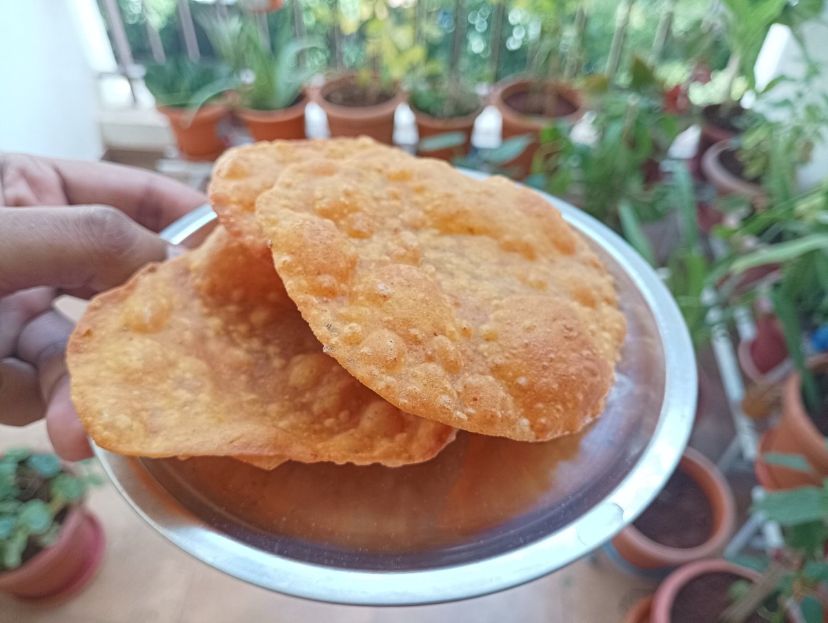 ImBalancedimo's tweet photo. Namak mirch ki poori kha lo goys! https://t.co/IjUG5qHvBP