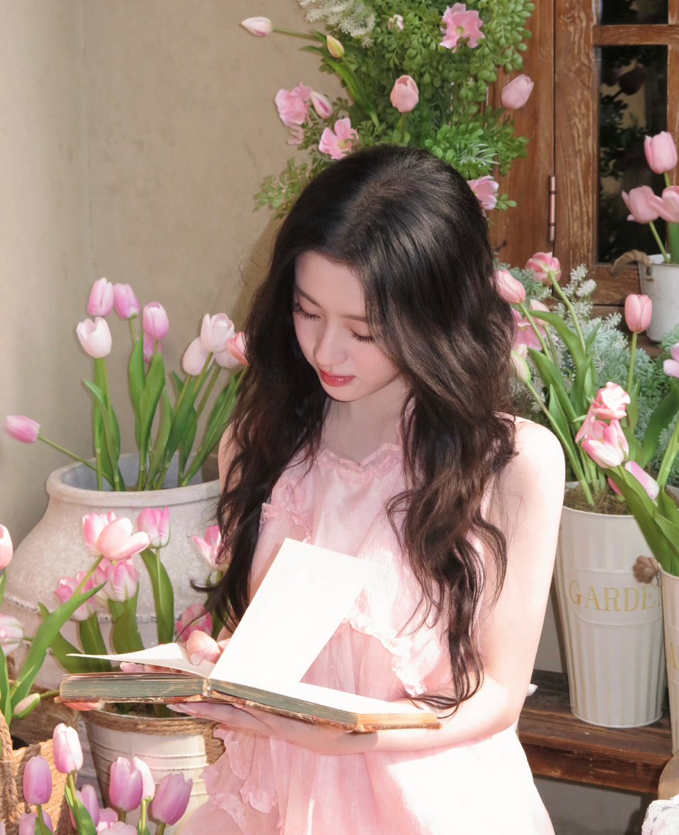 forshangen's tweet photo. 📸 260604 ✧ Bao Shangen Studio Update 

🎀 𝓑𝓪𝓸’𝓼 𝓼𝓱𝓪𝓻𝓮

Just casually posting~ 🌸 “Flower” 𓇥🌿💐 

#BaoShangen #包上恩 https://t.co/Wor53eZbff