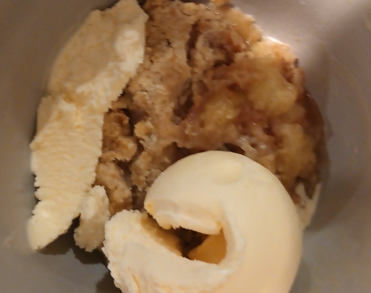 ChuckLynchlich's tweet photo. They're calling me Trump's strongest pre diabetic. (Technically it's a cobbler but the illegals can't tell the difference) https://t.co/uvACTbSwvZ